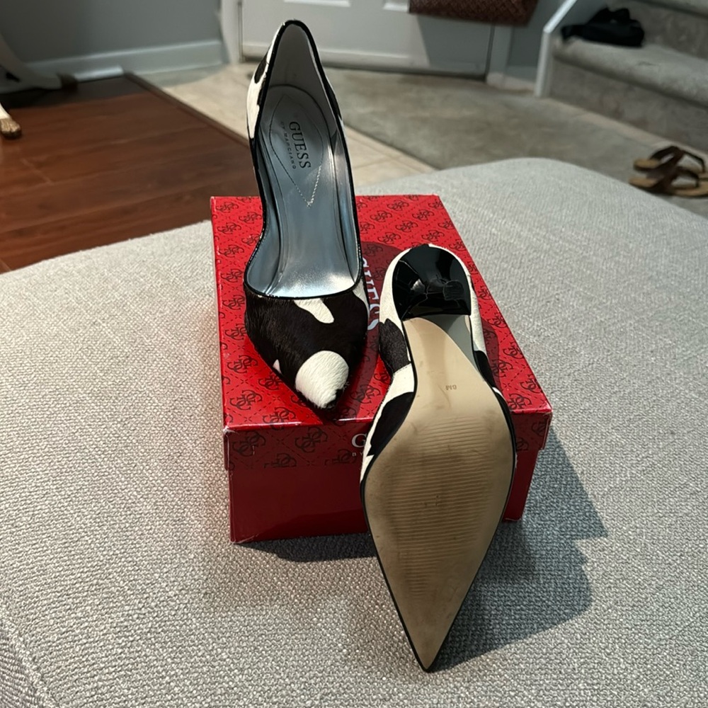 Guess by Marciano black and white pony heel size 8, 4 inch heel